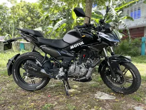 হিরো এক্সট্রিম ১২৫আর ২০২৫ ব্ল্যাক