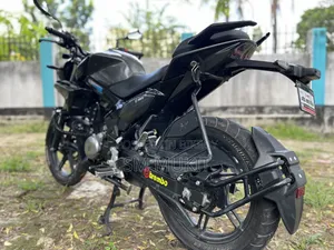 হিরো এক্সট্রিম ১২৫আর ২০২৫ ব্ল্যাক