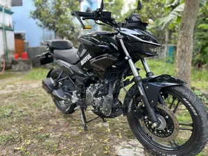 হিরো এক্সট্রিম ১২৫আর ২০২৫ ব্ল্যাক