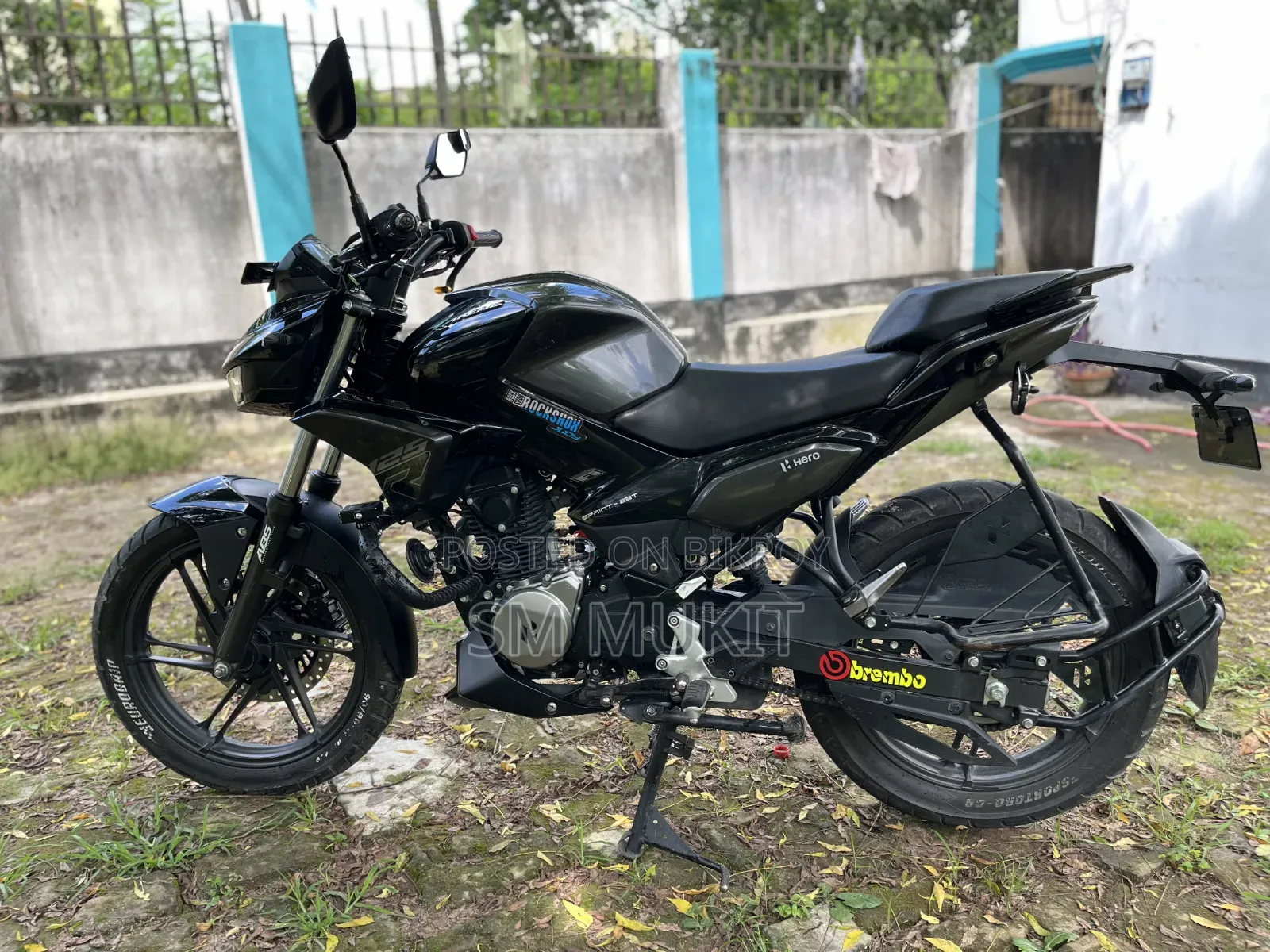 হিরো এক্সট্রিম ১২৫আর ২০২৫ ব্ল্যাক