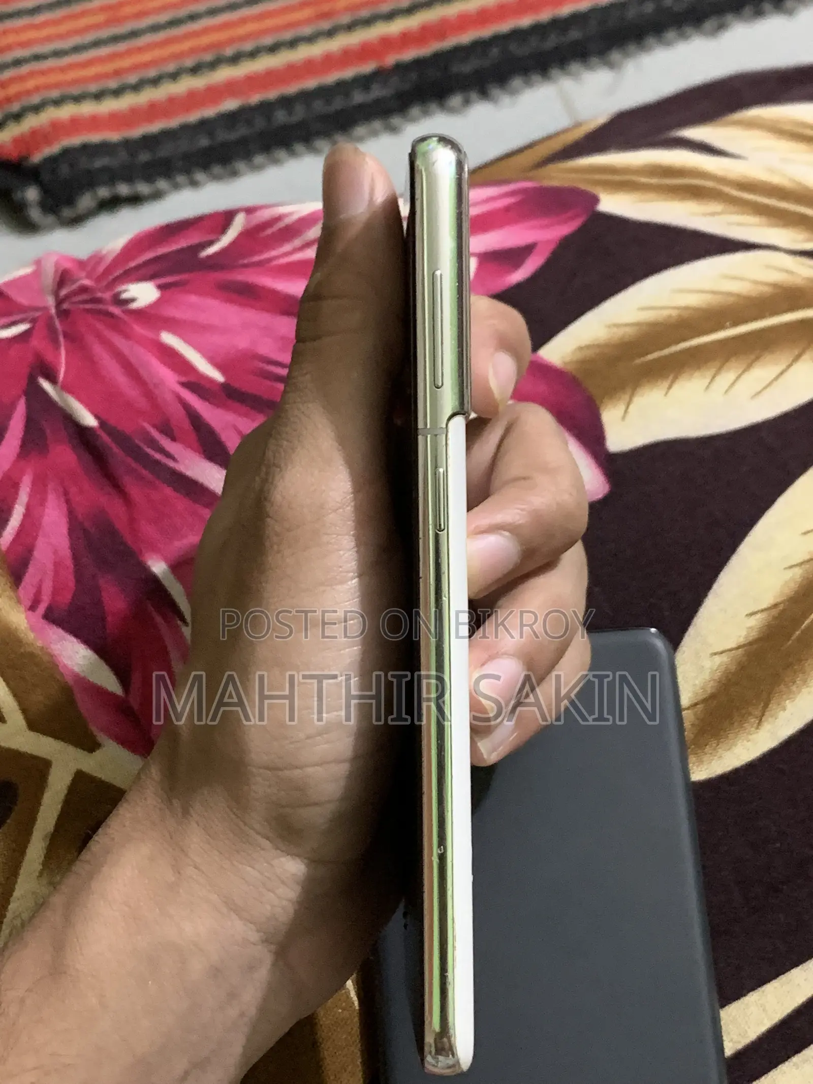 স্যামসাং গ্যালাক্সি এস২১ ৫জি ১২৮ জিবি সাদা