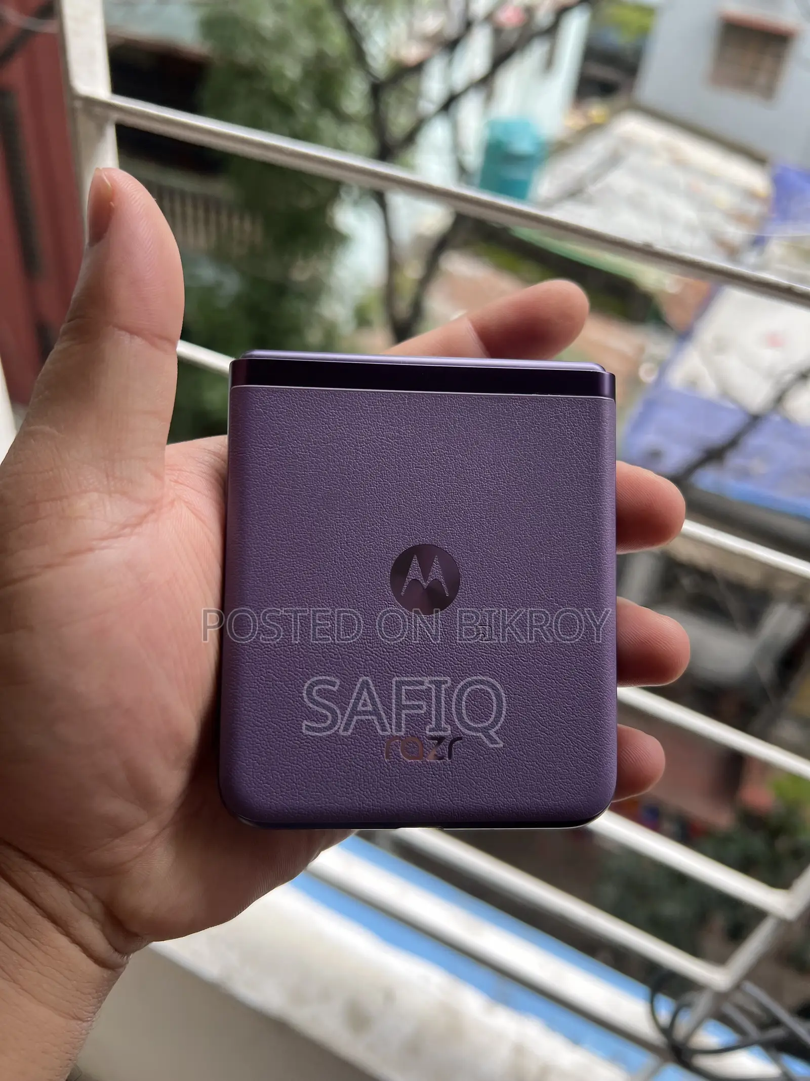 Motorola Razr 40s 256 GB Purple