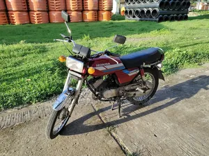 Honda 1983 Red