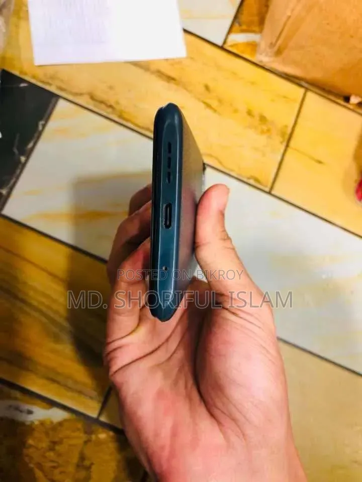 EL 64 GB Black
