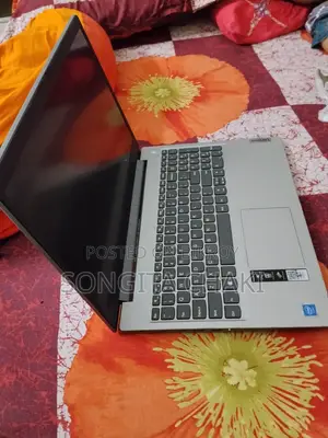 Laptop Lenovo Ideapad 3 4GB Intel Celeron HDD+SSD 1TB
