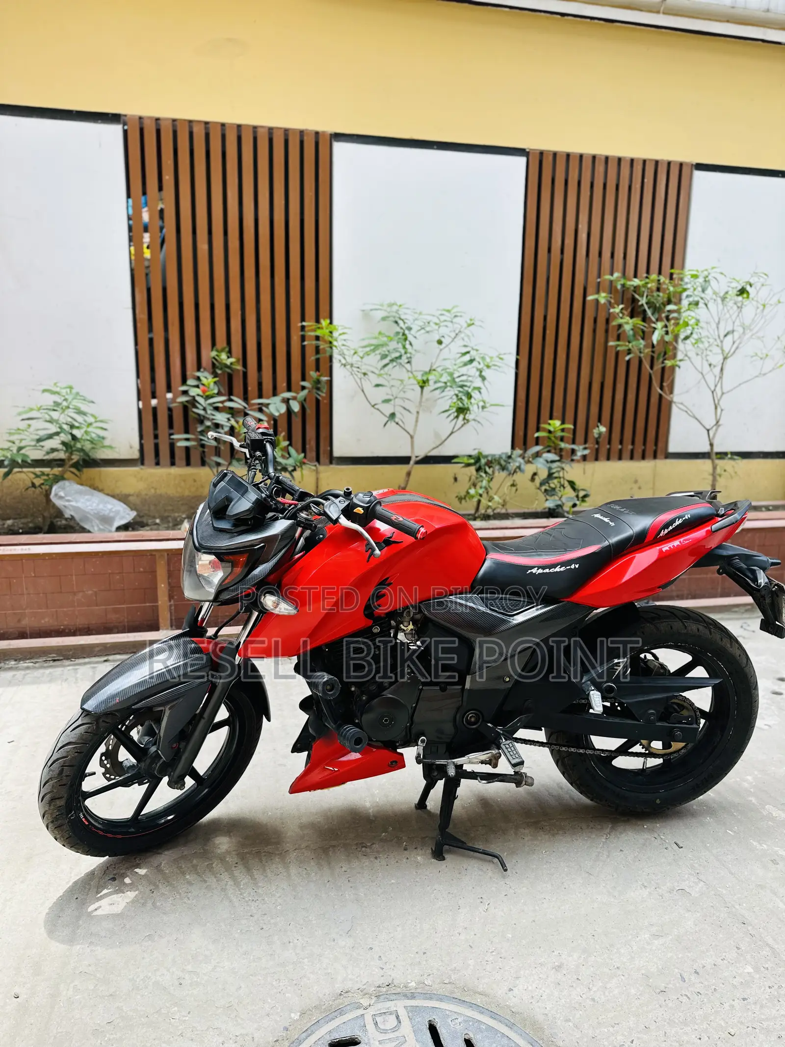 TVS Apache RTR 160 4V 2019 Red