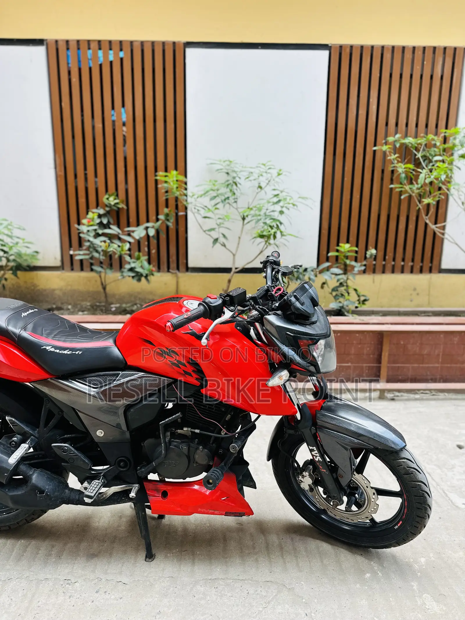 TVS Apache RTR 160 4V 2019 Red