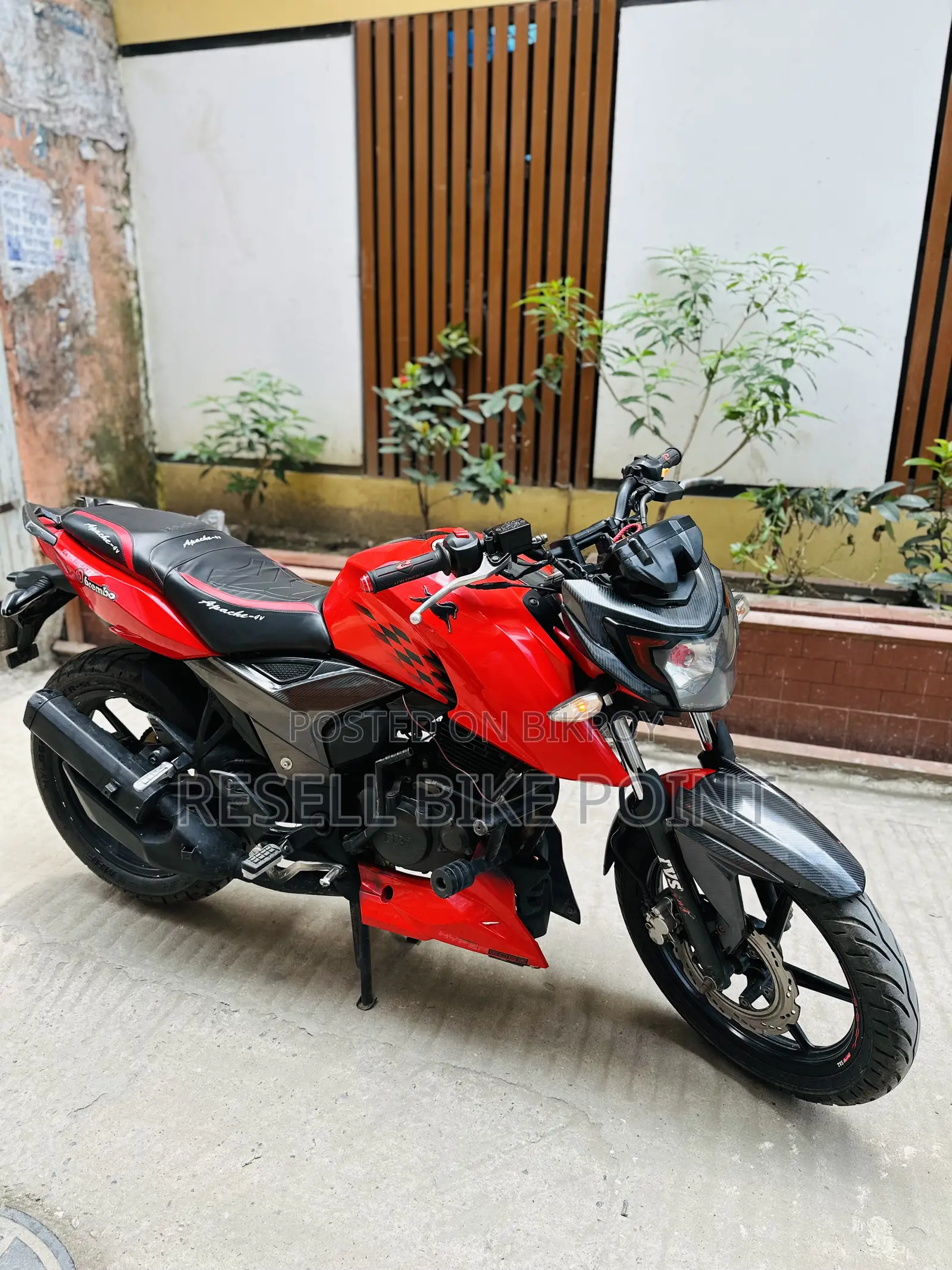 TVS Apache RTR 160 4V 2019 Red