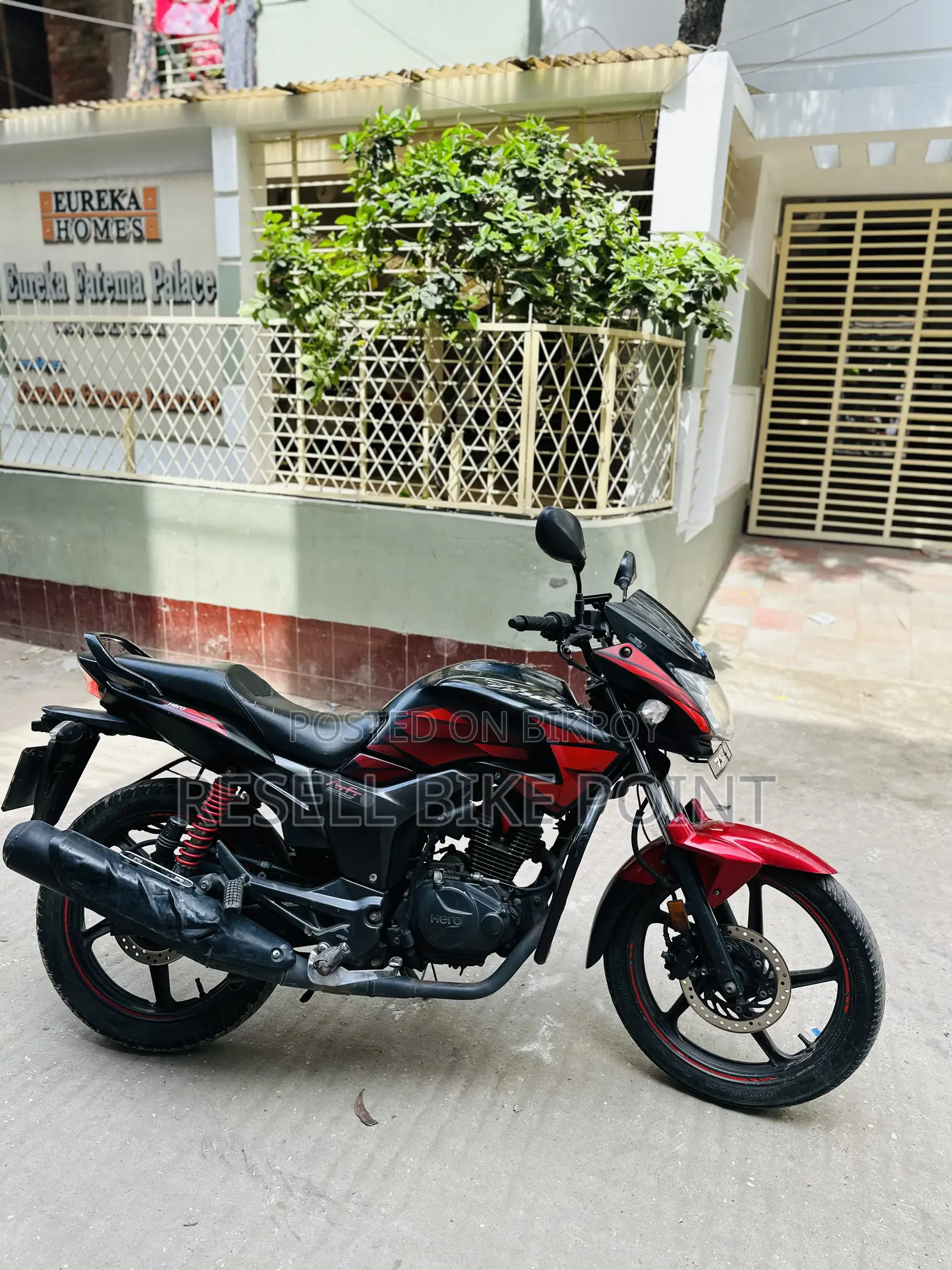 Hero Hunk 2022 Red