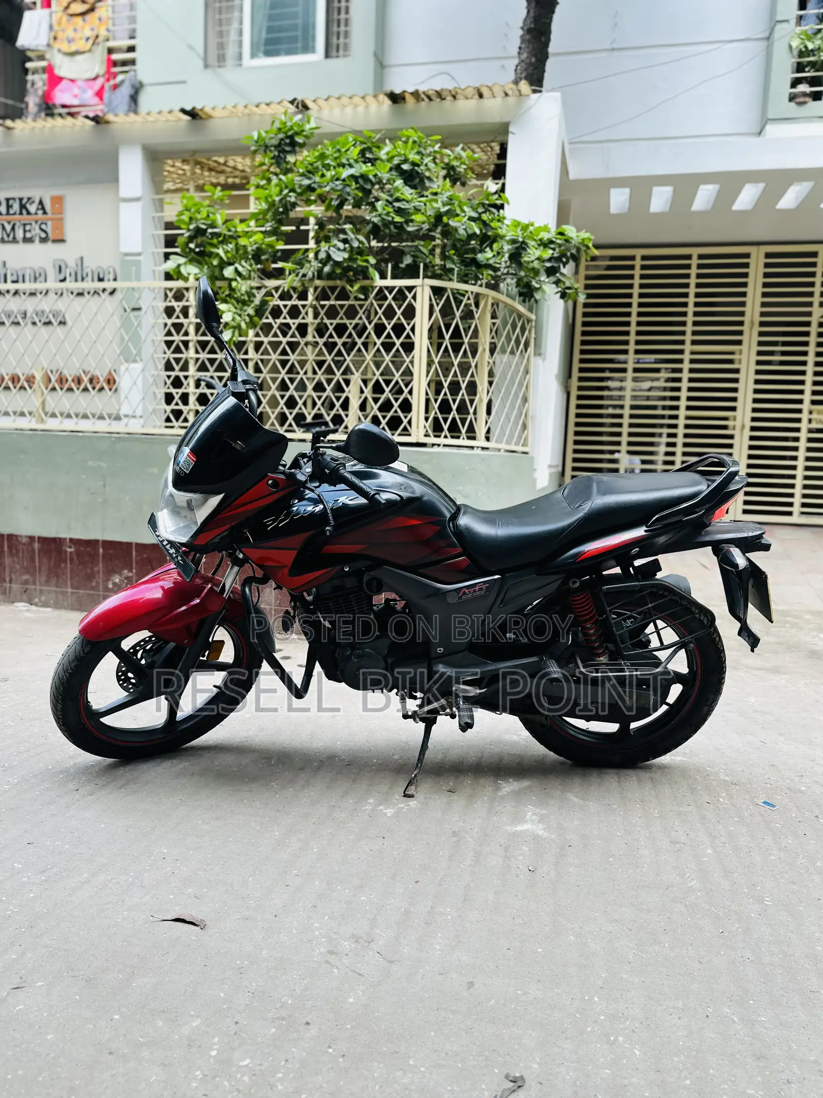 Hero Hunk 2022 Red