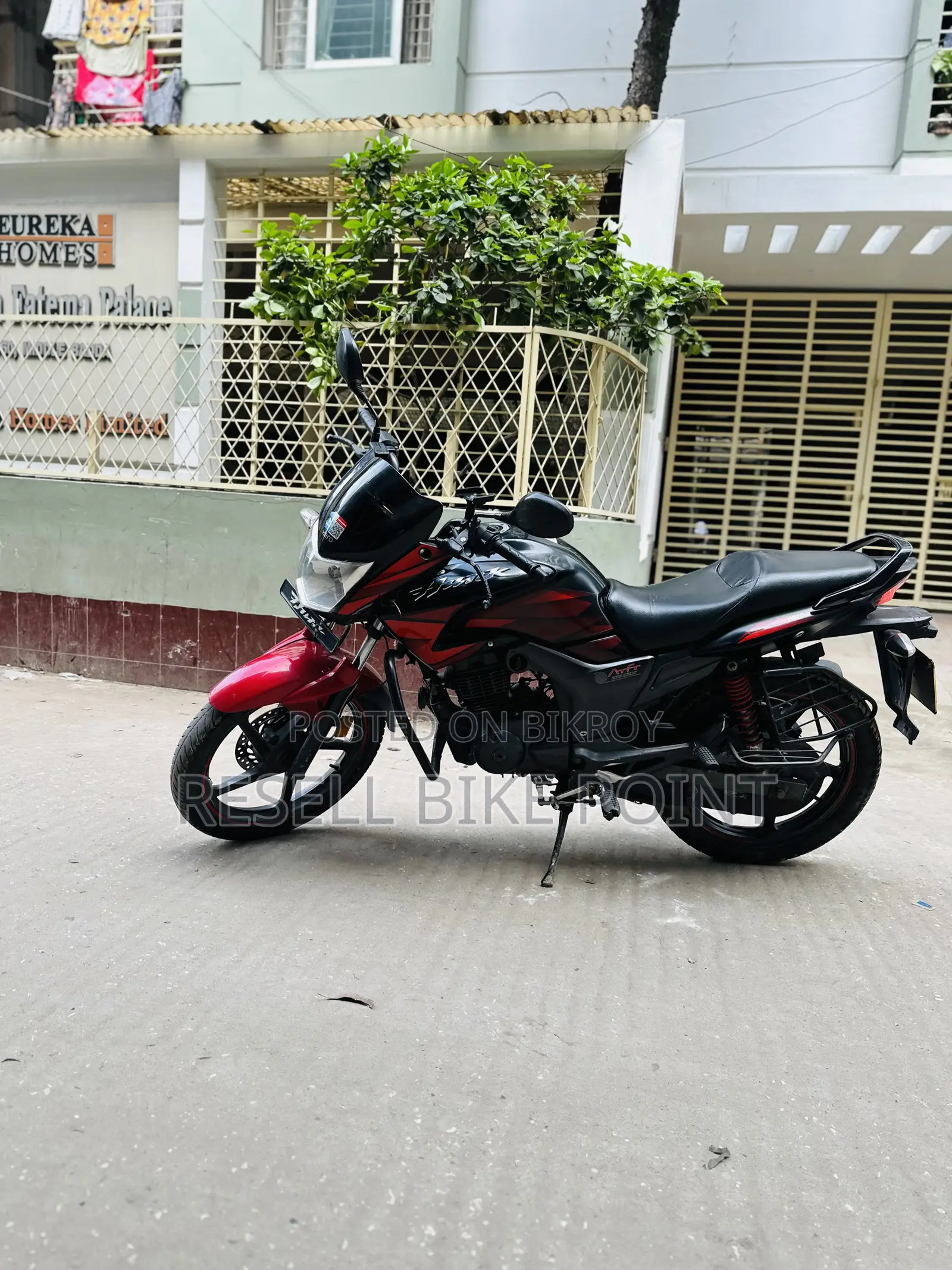 Hero Hunk 2022 Red