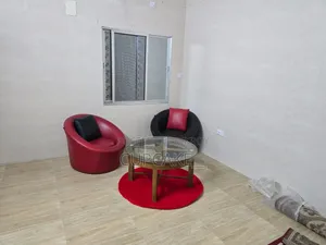 ২ পিস সোফা সেট ৬ মাস ব্যবহৃত অত্যন্ত মজবুত