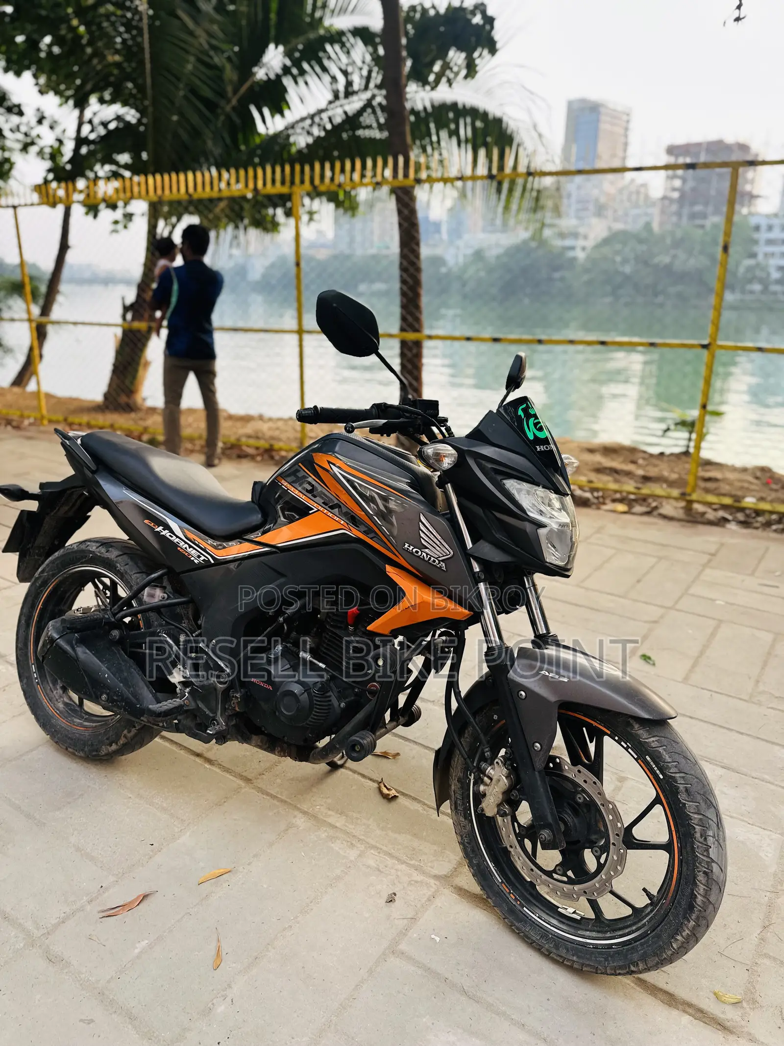 Honda Hornet 2020 Orange