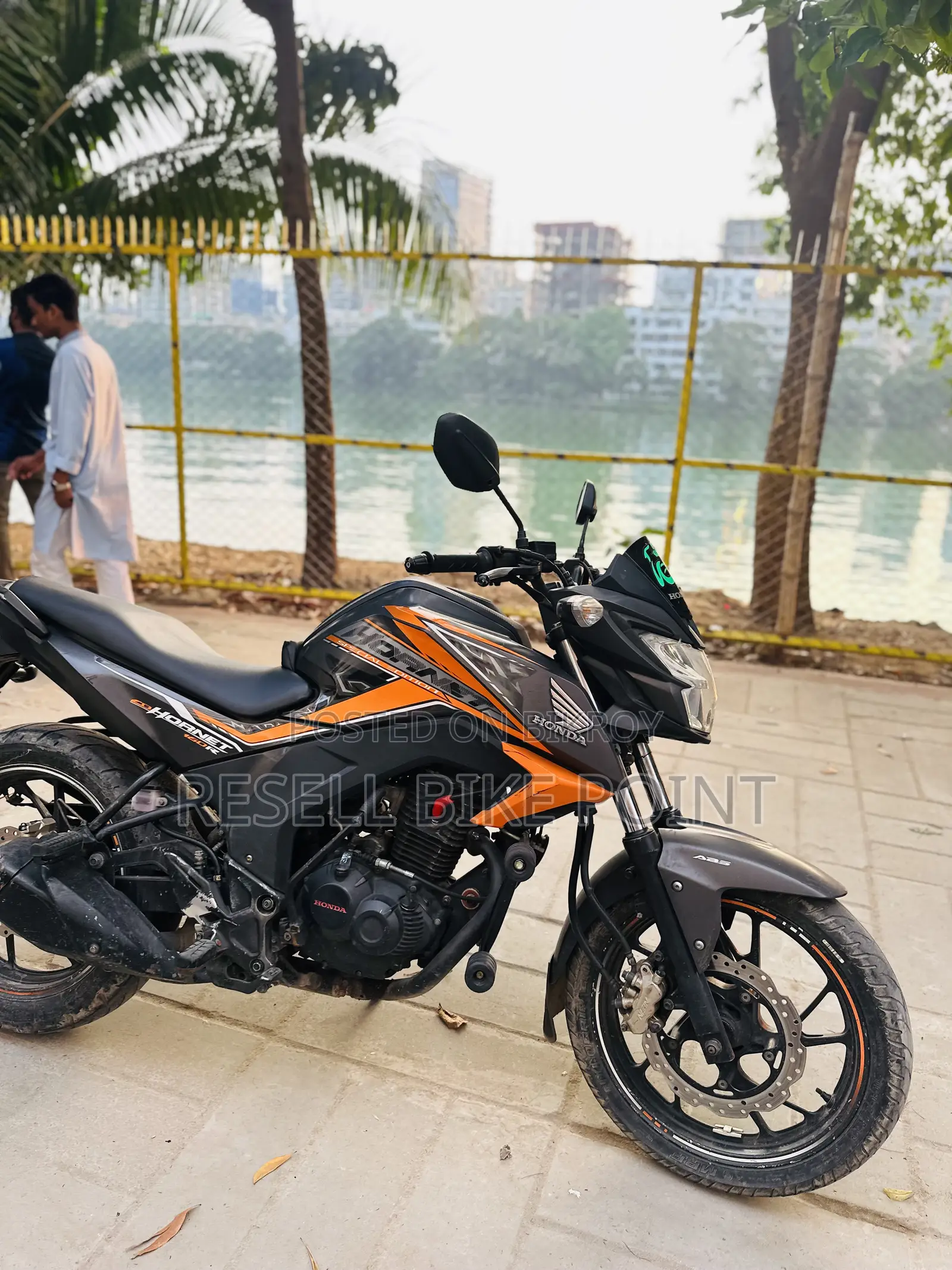 Honda Hornet 2020 Orange