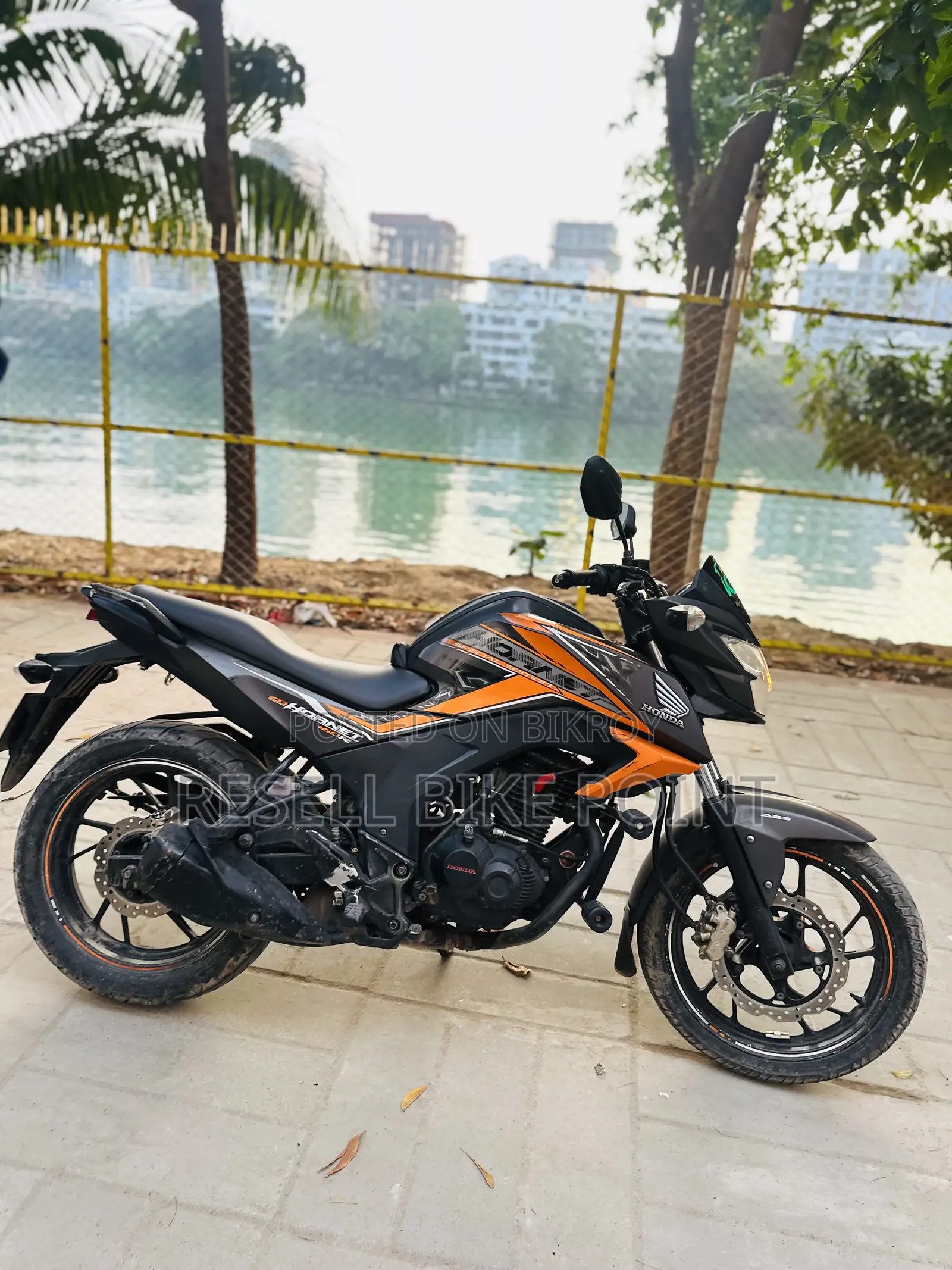 Honda Hornet 2020 Orange