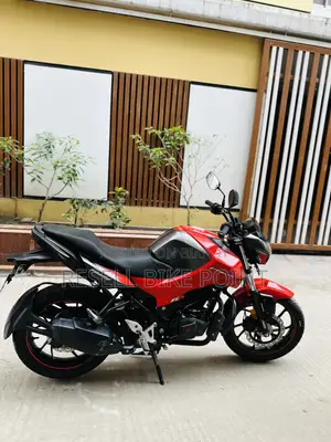 Hero Thriller 160R 2025 Red
