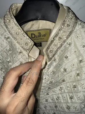 Dulha থেকে বিলাসবহুল শেরওয়ানি
