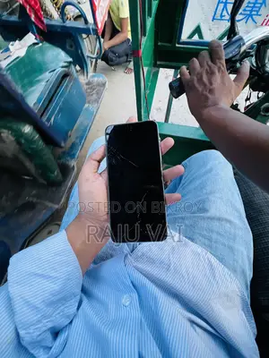নতুন ইনফিনিক্স হট ৬০আই ১২৮ জিবি সাদা