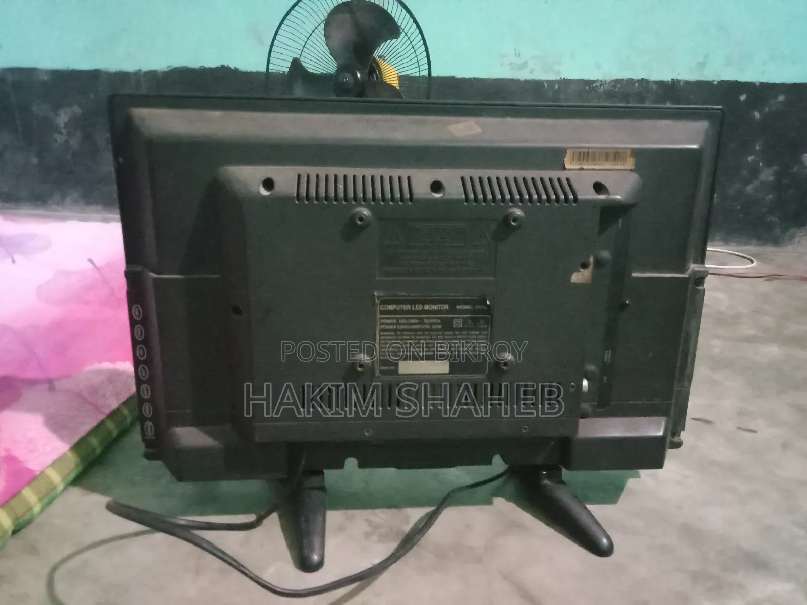 Computer LED Monitor 19"