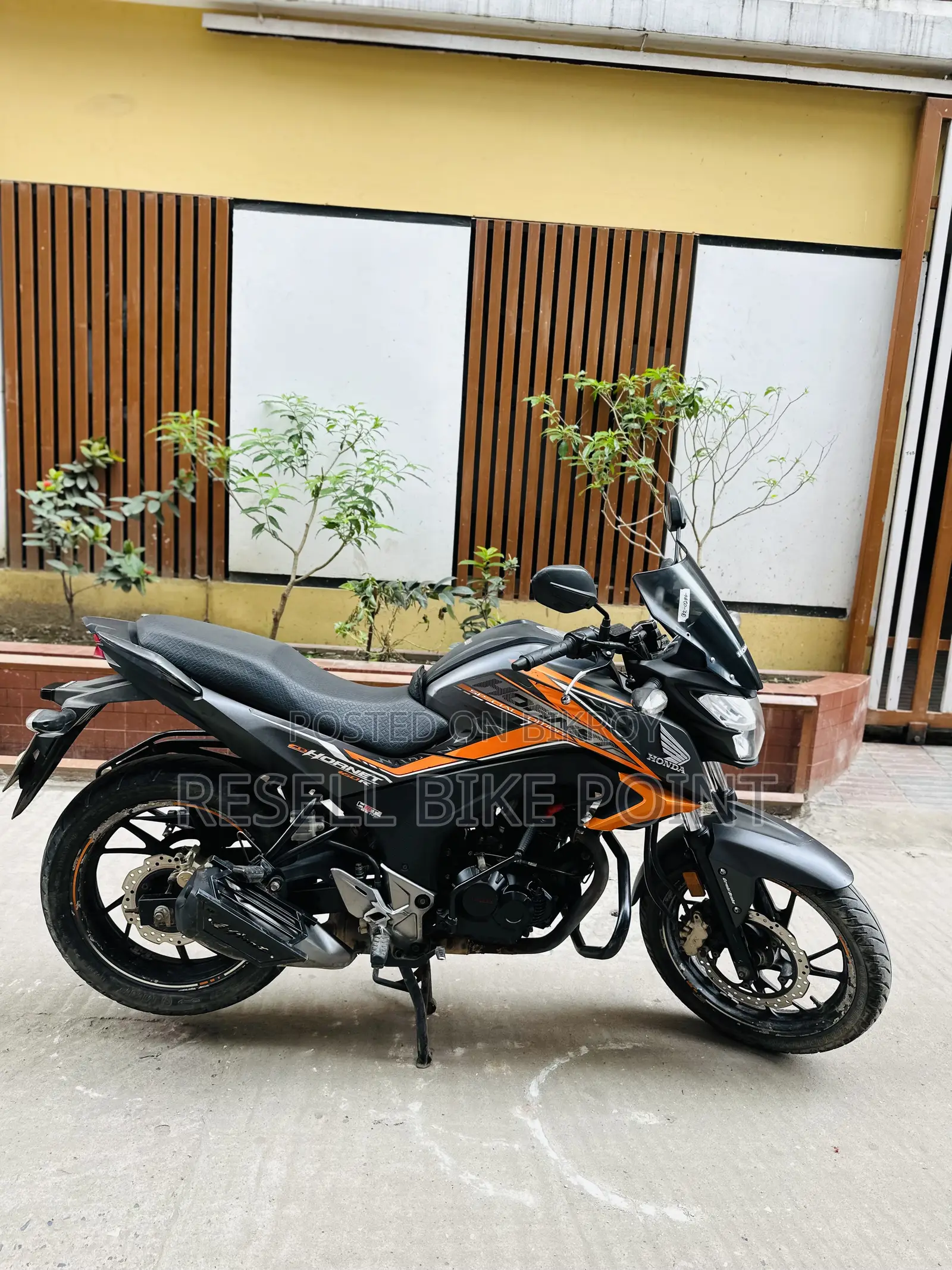 Honda Hornet 2021 Orange