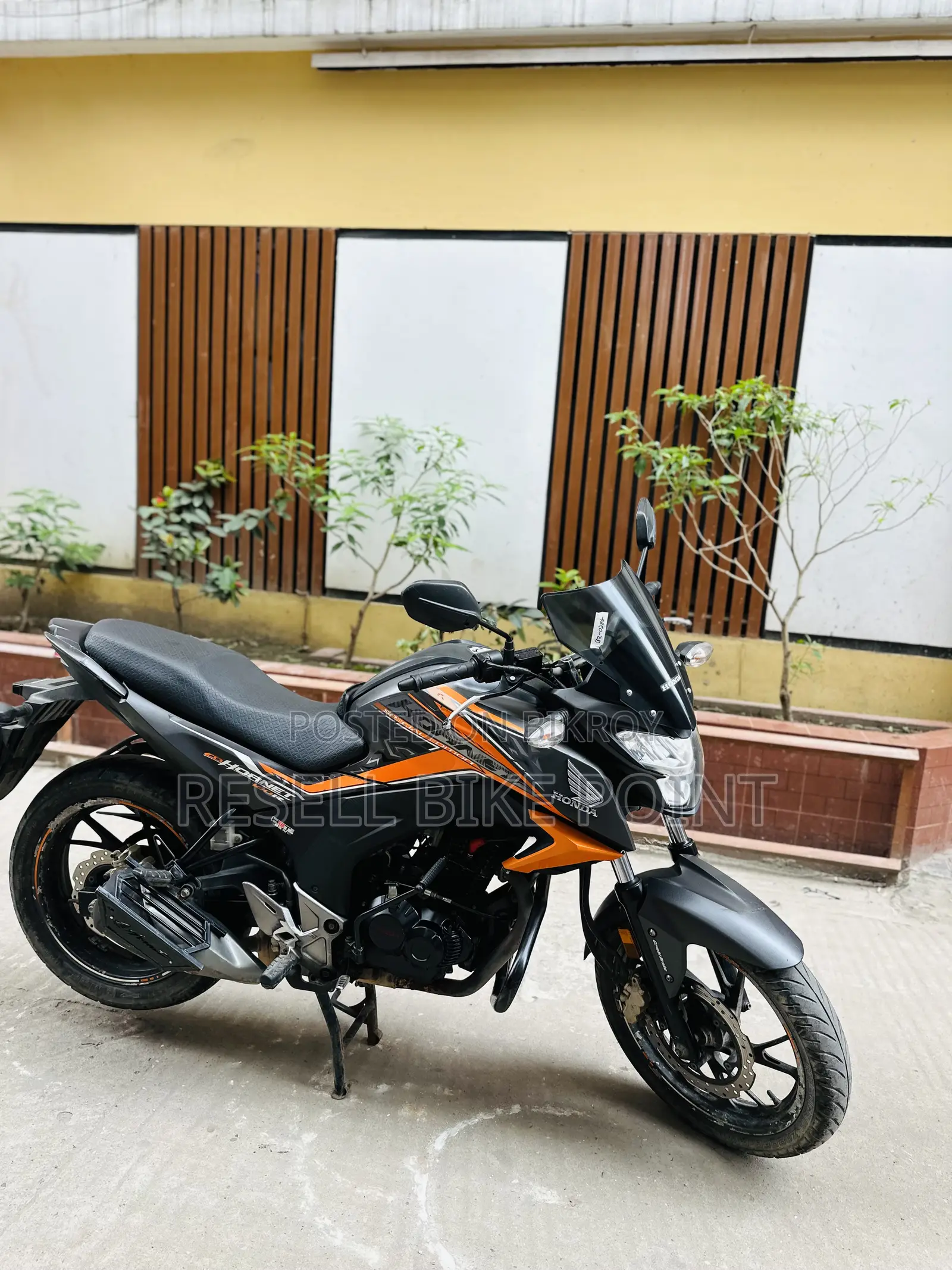 Honda Hornet 2021 Orange