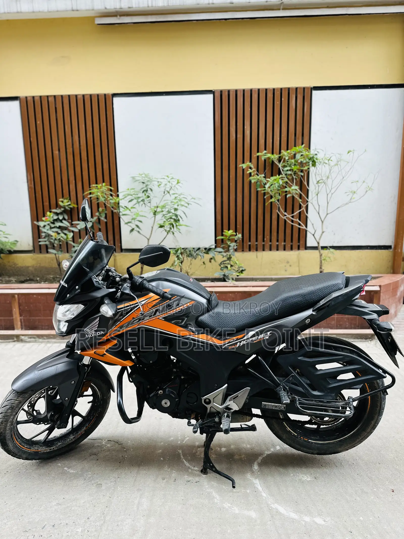 Honda Hornet 2021 Orange