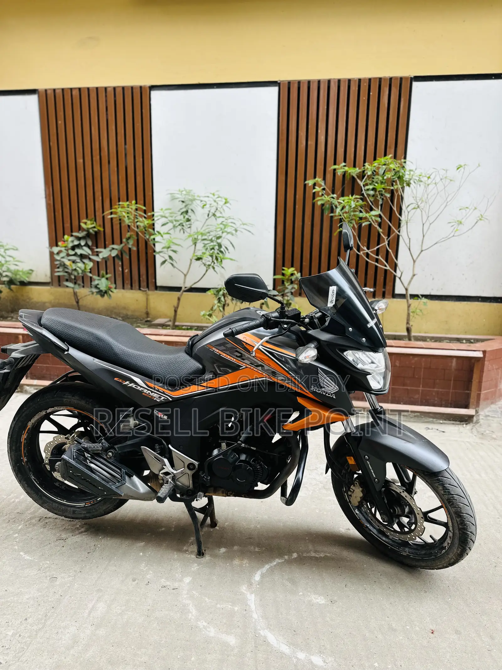 Honda Hornet 2021 Orange