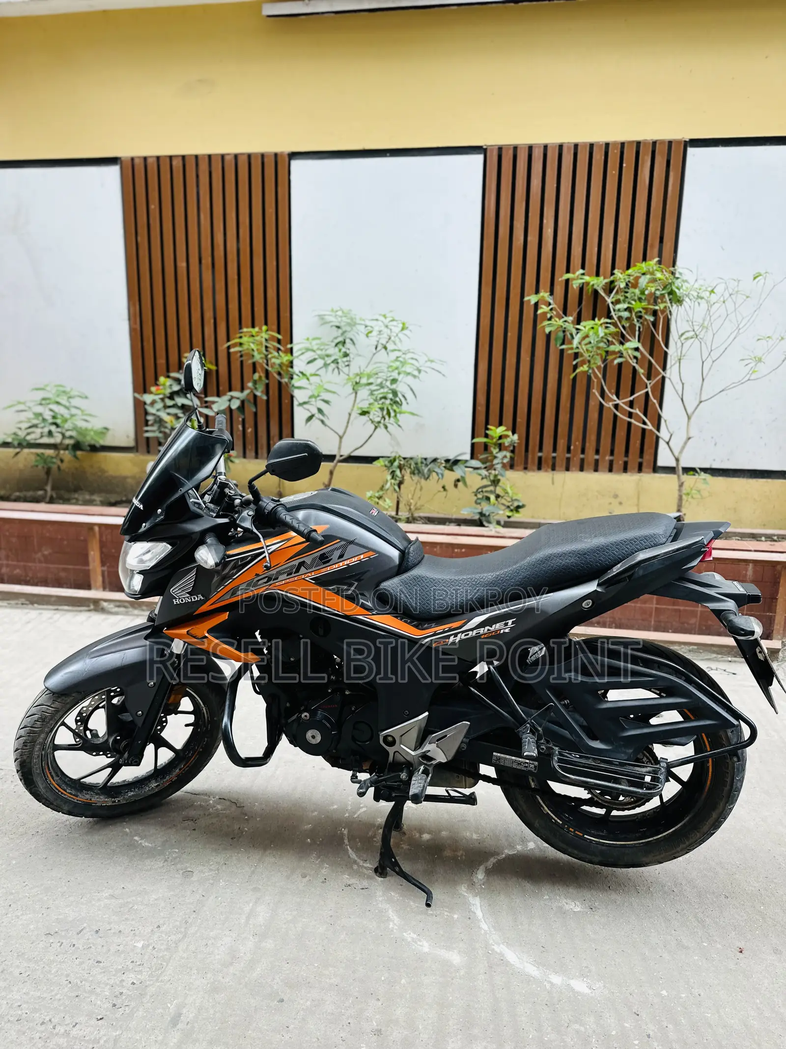 Honda Hornet 2021 Orange