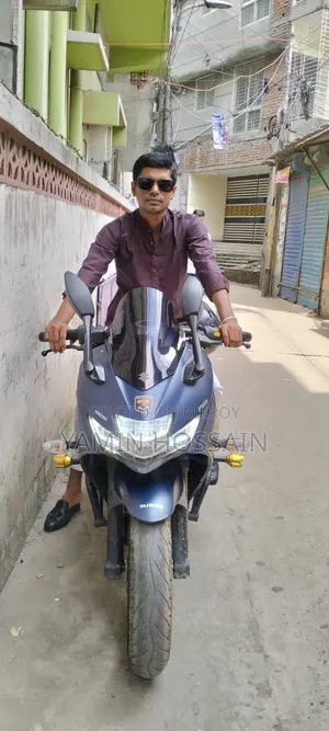 Suzuki Gixxer SF FI 2025 Blue