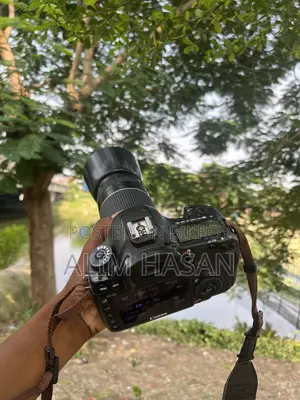 Canon 5d Mark 3 Canon 75-300mm Zoom Lens