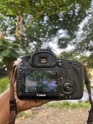 Canon 5d Mark 3 Canon 75-300mm Zoom Lens