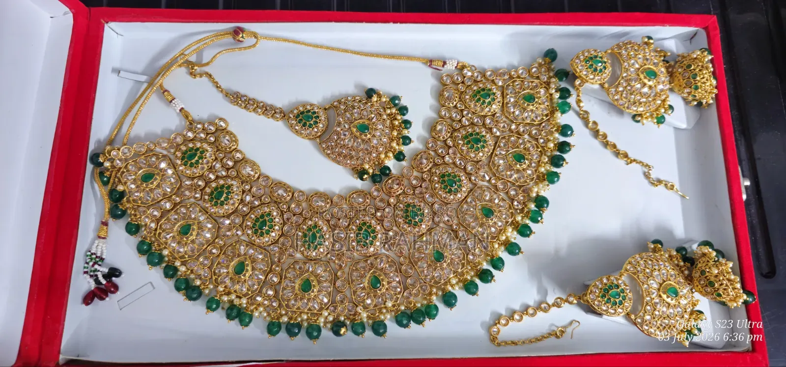 1day Used Gold Plated Necklace Set