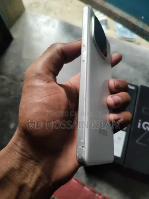 iQOO 256 GB White