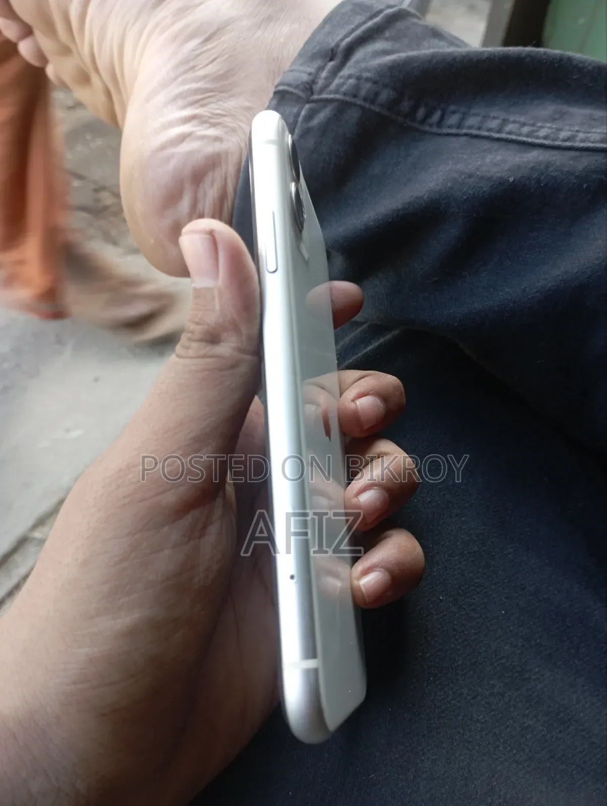 Apple iPhone 11 64 GB White