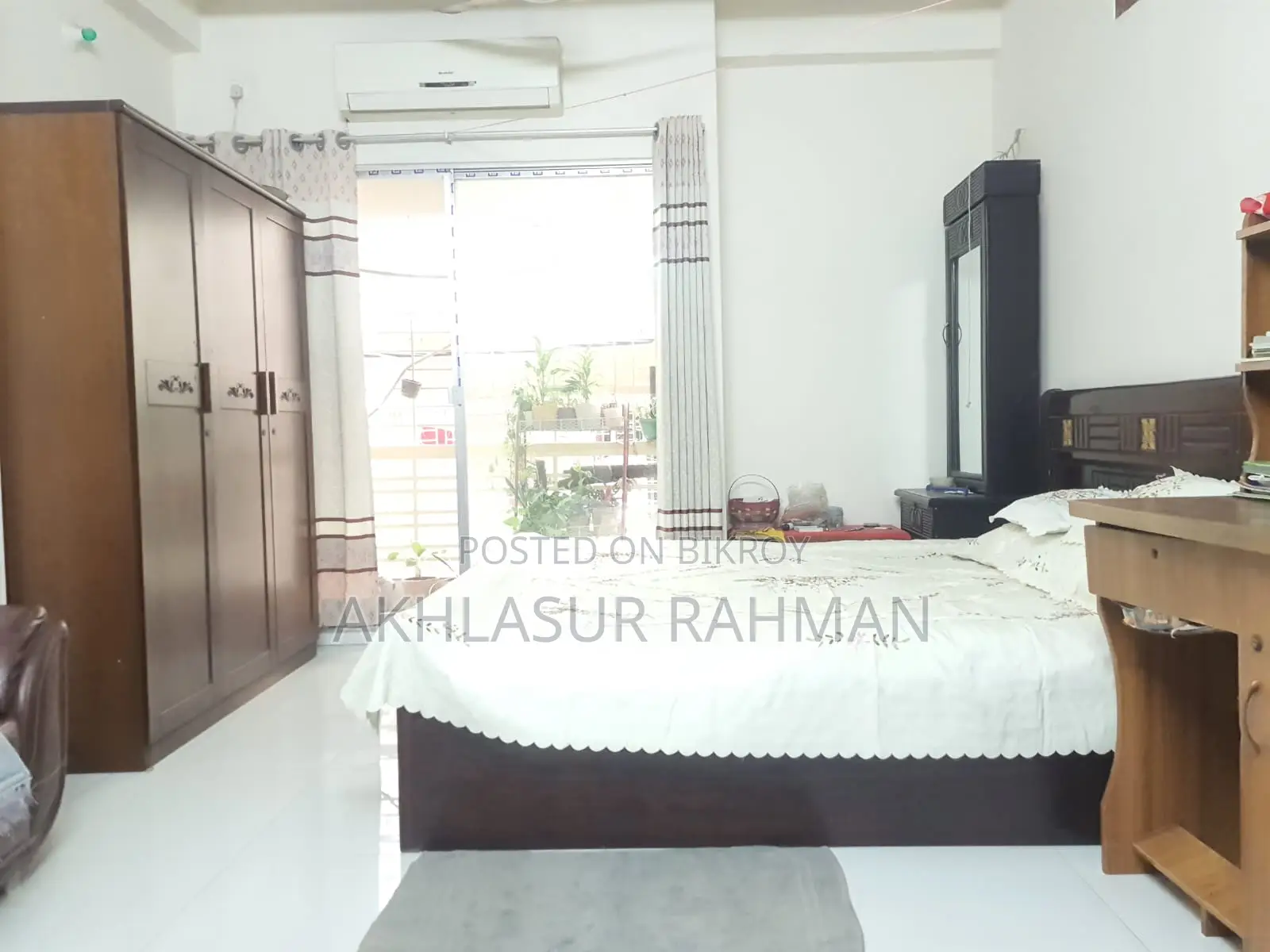 Furnished 4-bedroom Apartment in Uttara for Sale