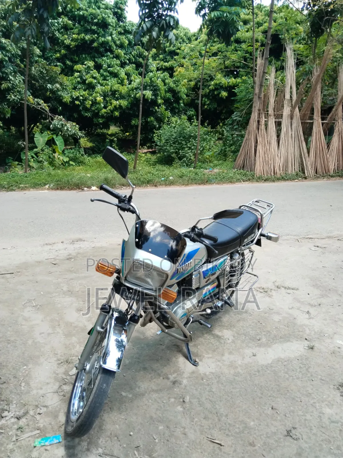 New Yamaha 2001 Silver