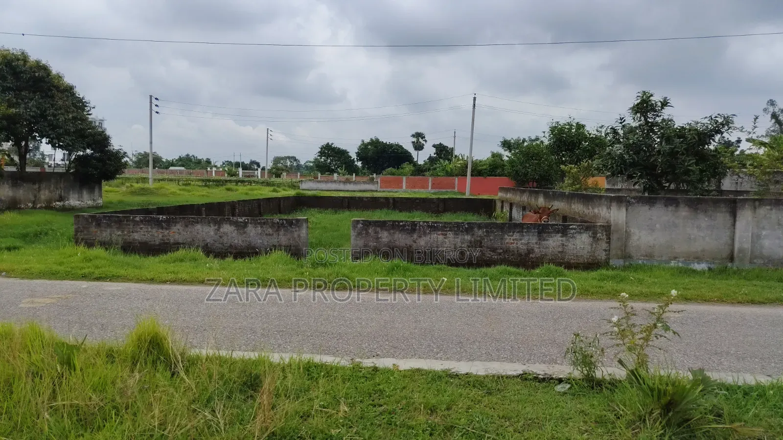 কম বাজেটে জরুরি প্রয়োজনে ৫ কাঠা প্লট ১১ নং সেক্টরে।