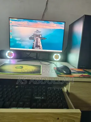 Desktop Computer 8GB AMD Ryzen 5 SSHD (Hybrid) 128GB