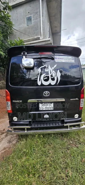 টয়োটা নোহা ২০০৬ কালো