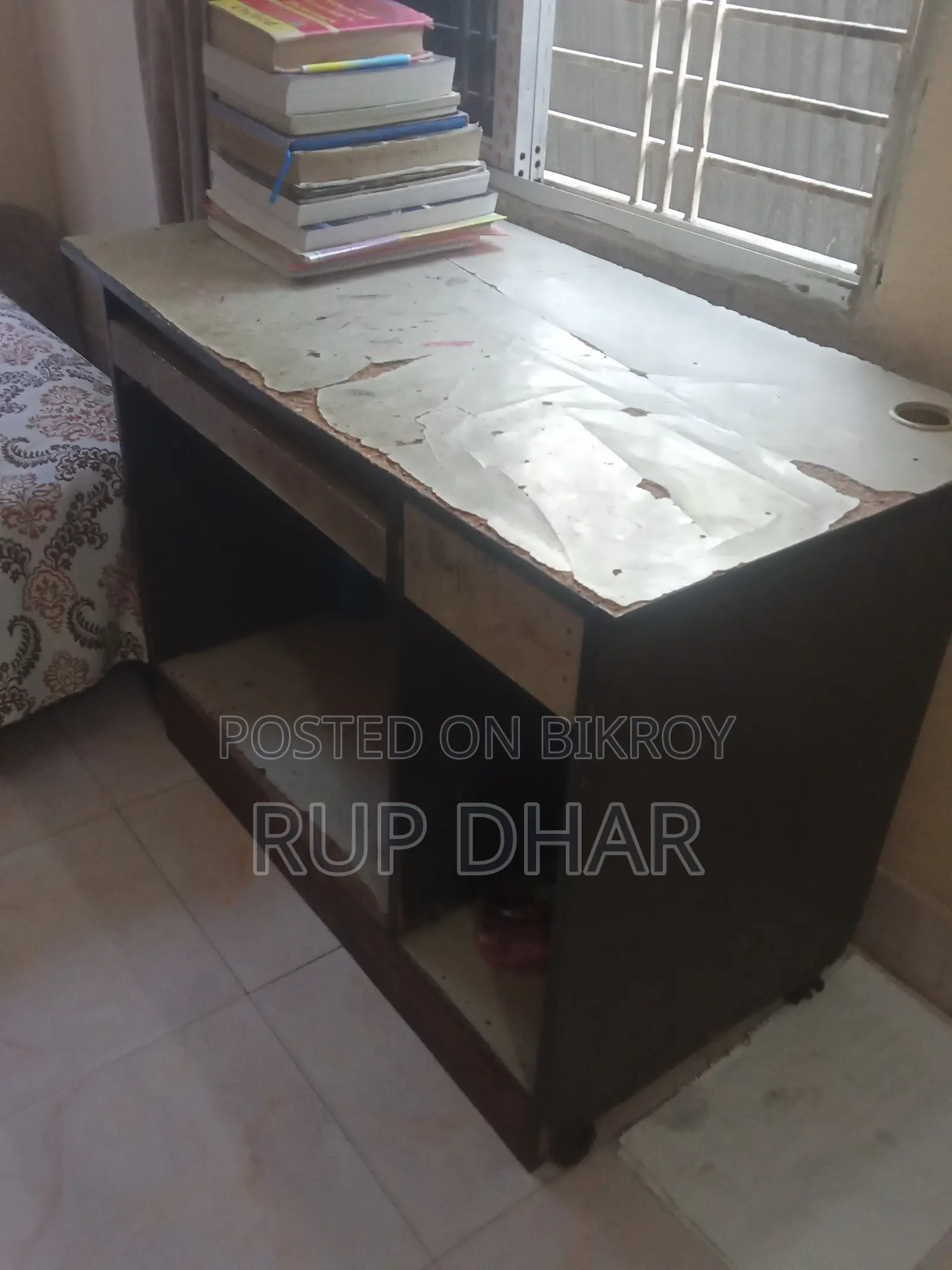 Reading Table/Study Table/Computer Table