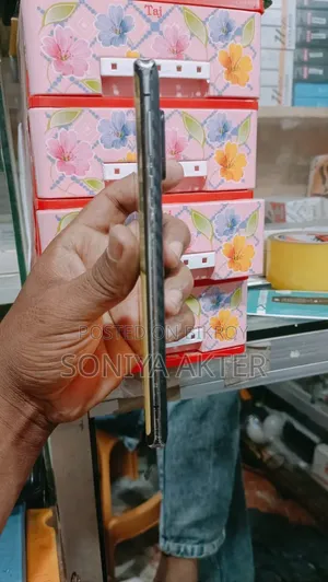 শার্প একুয়োস আর৭ ২৫৬ জিবি সিলভার