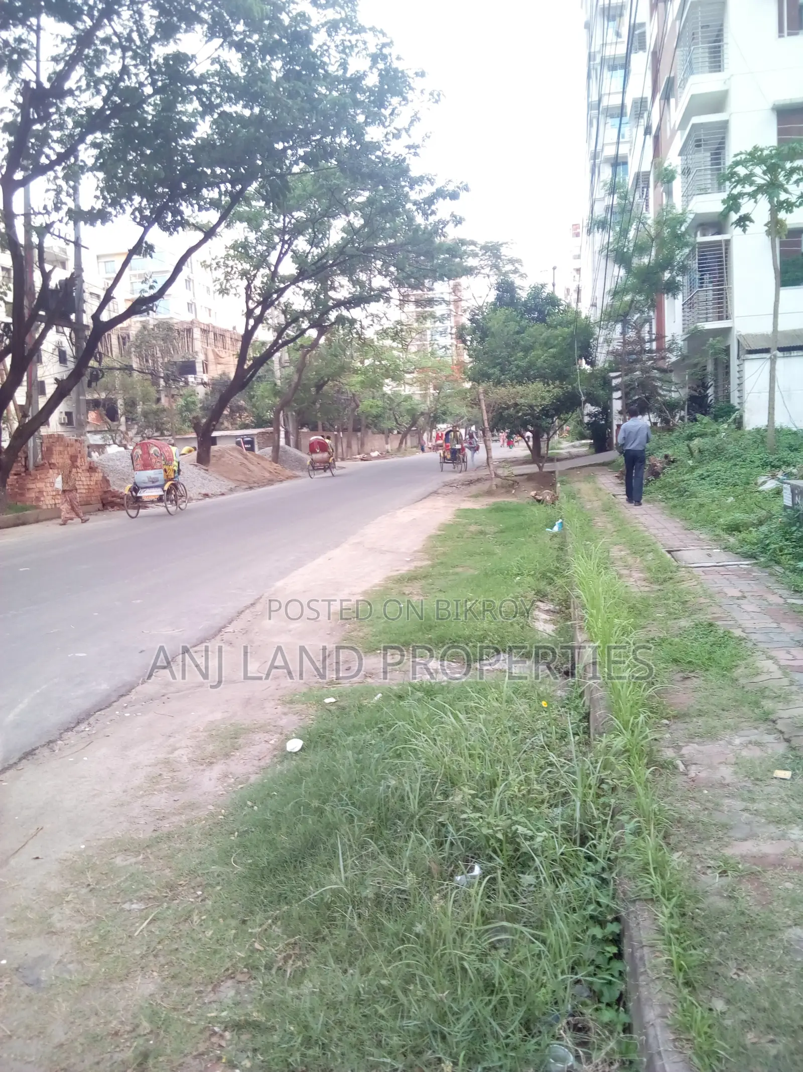 G-Block 3+3=6 Katha South Facing Plot For Sale, Owner Urgent Abroad