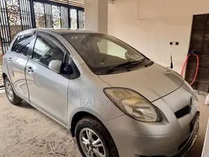Toyota Vitz 1.0 Front Wheel Drive 5-door 2008 Silver