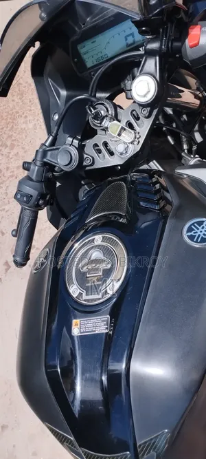 Yamaha R15 V3 2020 Black
