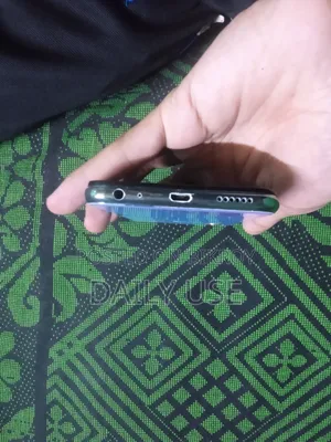 Vivo Y17 256 GB Silver