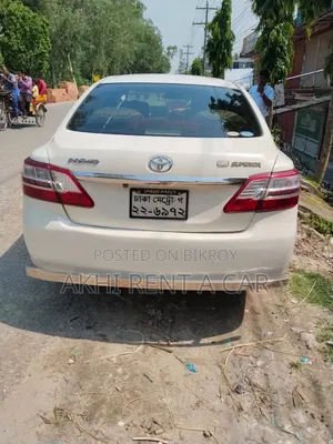 Toyota Premio 2012 Orange