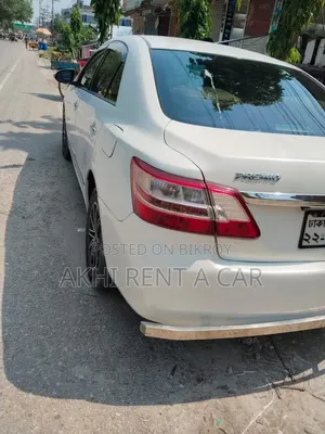 Toyota Premio 2012 Orange