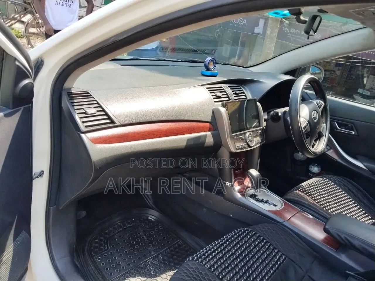 Toyota Premio 2012 Orange