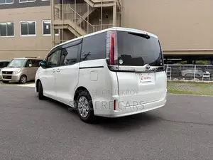 Toyota Noah 2021 Pearl