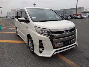 Toyota Noah 2021 Pearl